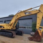 Excavadora de cadenas Caterpillar 330C 2005 – 14.400 horas – 32,4 toneladas