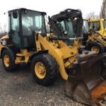 Cargadora compacta Caterpillar 907H – 2008