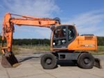 Excavadora de ruedas Doosan DX170W 2009 – 17,7 t – 5.253 h – ocasión