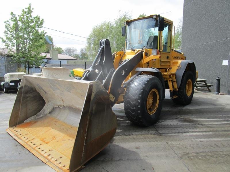 R1.jpg Cargadora de ruedas Volvo L90E – 2006, motor de 121 kW - Imagen 1
