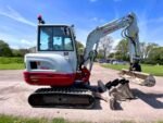 Takeuchi TB230 (2018) – miniexcavadora de 2,8 t – 2.916 h – totalmente revisada