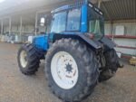 Tractor agrícola con tracción a las cuatro ruedas y cargador frontal – 2000 – 101 CV - Imagen 3