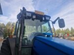 Tractor agrícola con tracción a las cuatro ruedas y cargador frontal – 2000 – 101 CV - Imagen 5